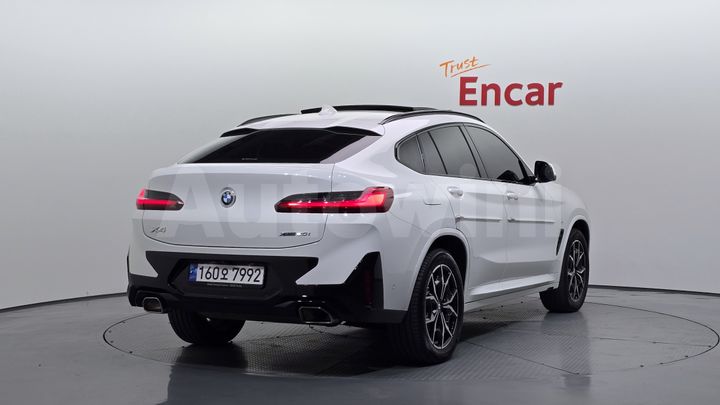 BMW X4 2022 — 2