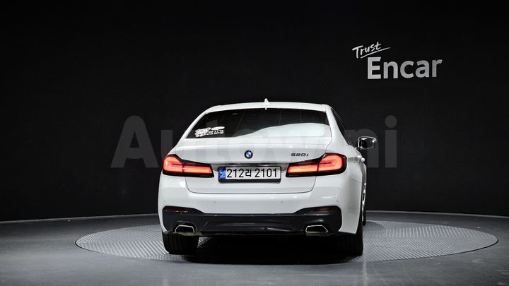 BMW 5 Series 2022 — 4