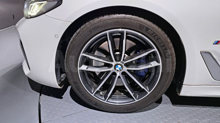 BMW 5 Series 2022 — 5
