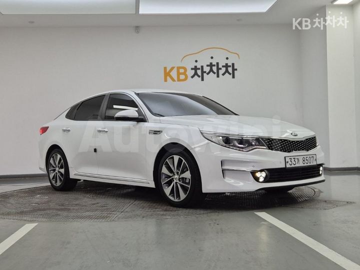 Kia K5 2017 — 2