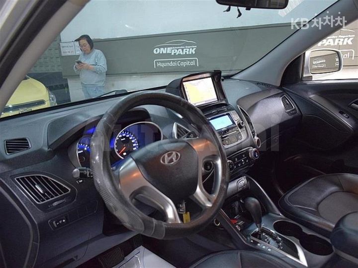Hyundai Tucson 2010 — 4