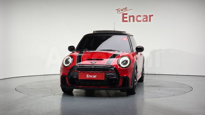 Mini Cooper 2023 — 3