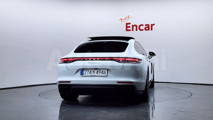 Porsche Panamera 2023 — 4