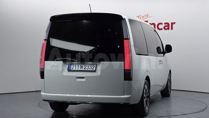 Hyundai Staria 2022 — 2