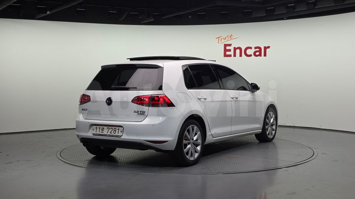 Volkswagen Golf 2015 — 2