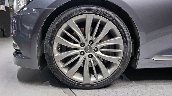 Hyundai Genesis 2016 — 5