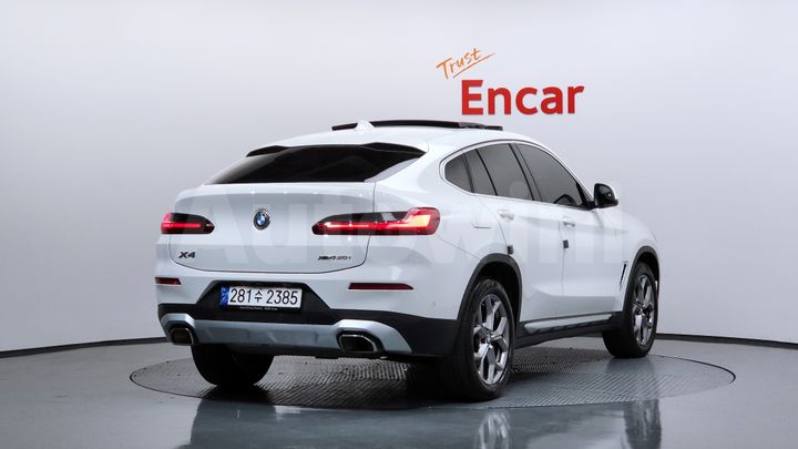 BMW X4 2022 — 2