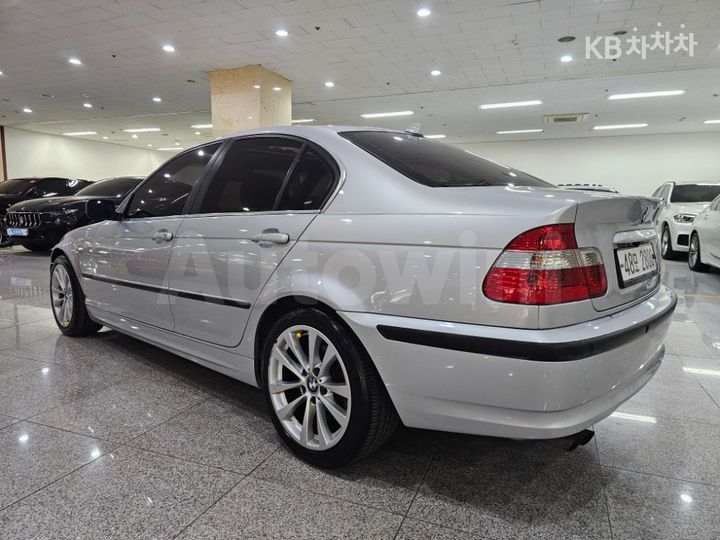 BMW 3 Series 2004 — 3