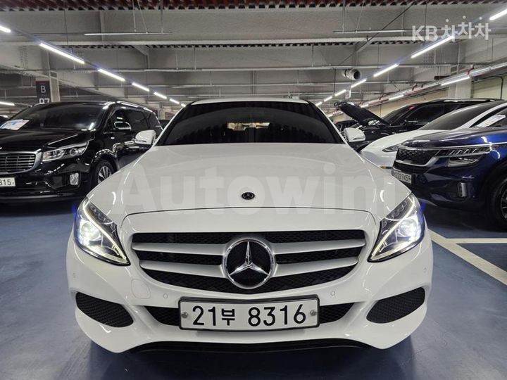 Mercedes-Benz C Class 2017 — 2