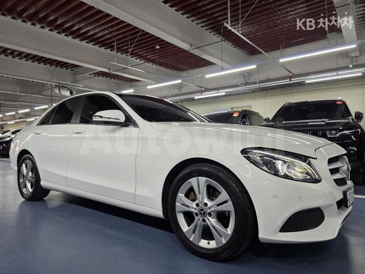 Mercedes-Benz C Class 2017 — 3