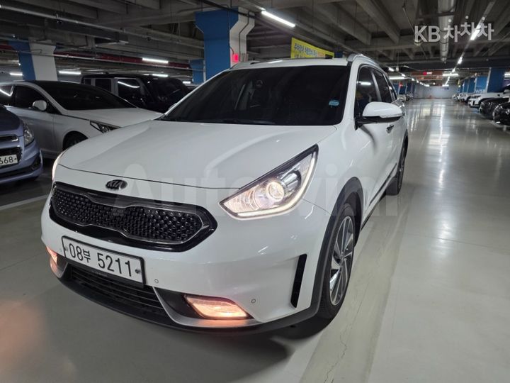 Kia Niro 2017 — 2