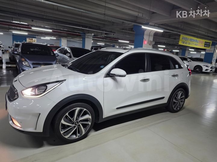 Kia Niro 2017 — 5