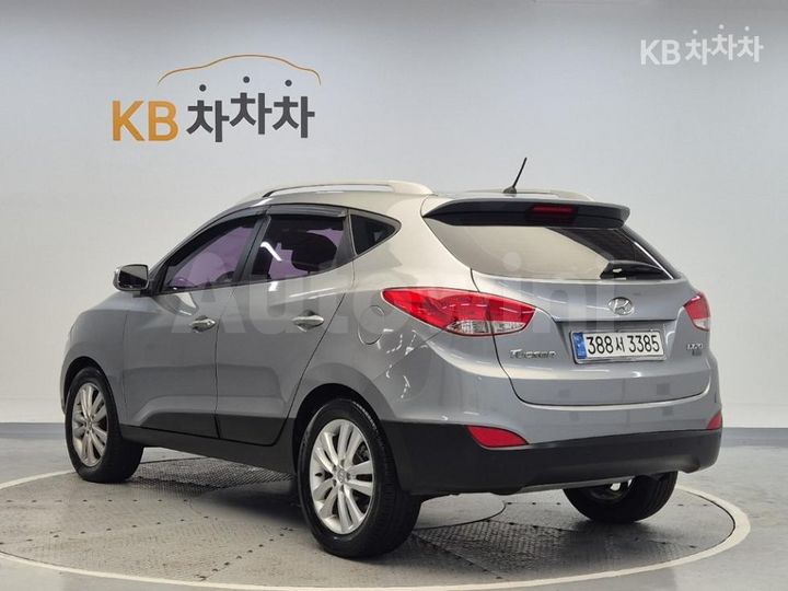Hyundai Tucson 2010 — 2