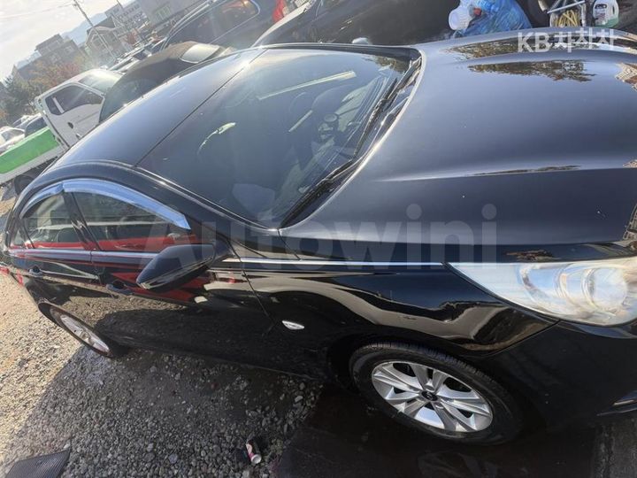 Hyundai Sonata 2011 — 2