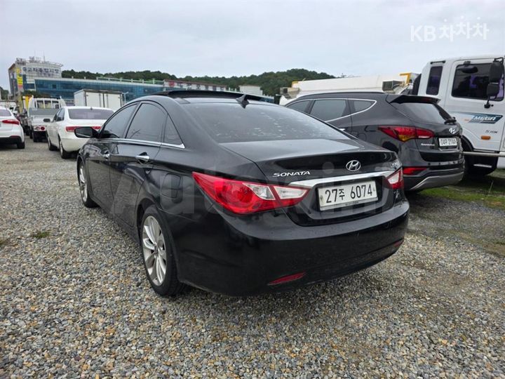 Hyundai Sonata 2011 — 3
