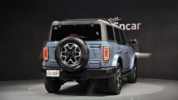 Ford Bronco 2023 — 4