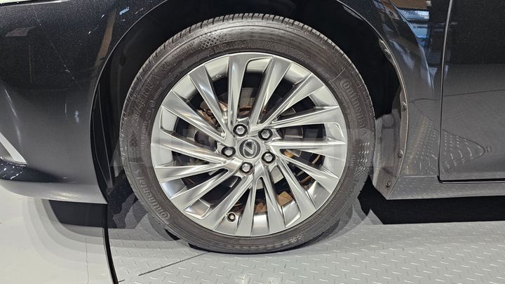 Lexus ES 2022 — 5