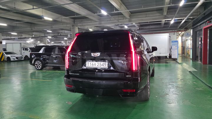 Cadillac Escalade 2023 — 4