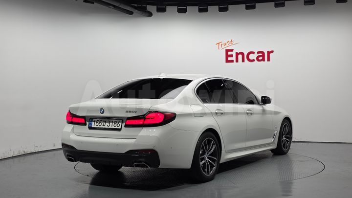 BMW 5 Series 2022 — 2