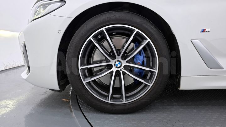 BMW 5 Series 2022 — 5