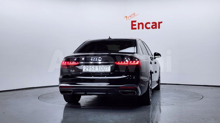 Audi A4 2023 — 4
