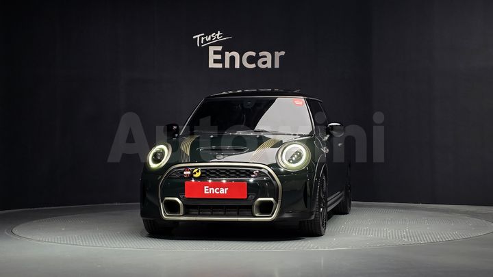 Mini Cooper 2023 — 3