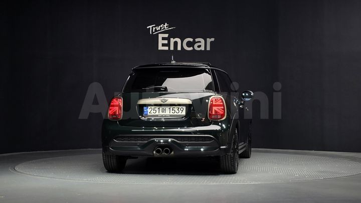 Mini Cooper 2023 — 4