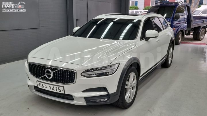 Volvo V90