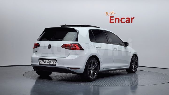 Volkswagen Golf 2015 — 2
