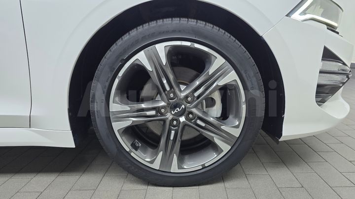 Kia K5 2023 — 5
