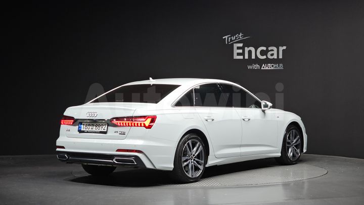 Audi A6 2022 — 2