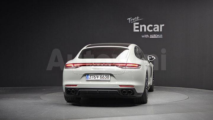 Porsche Panamera 2021 — 4