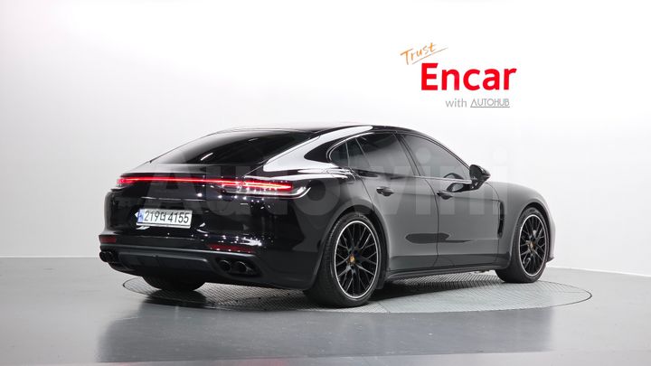 Porsche Panamera 2023 — 2