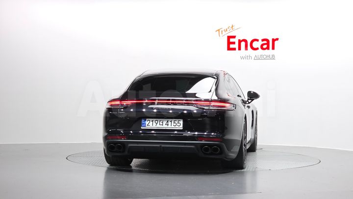 Porsche Panamera 2023 — 4