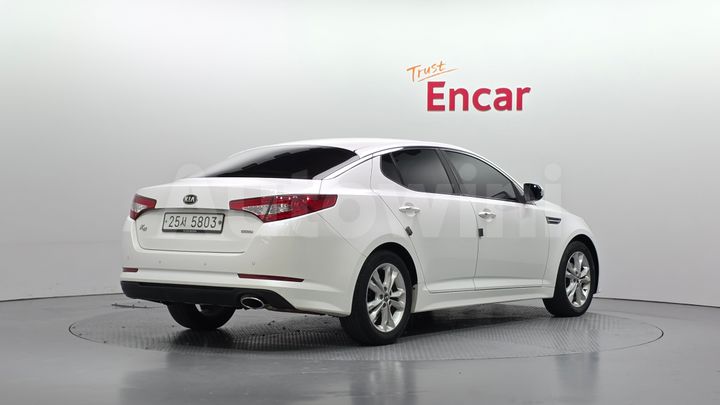 Kia K5 2013 — 2