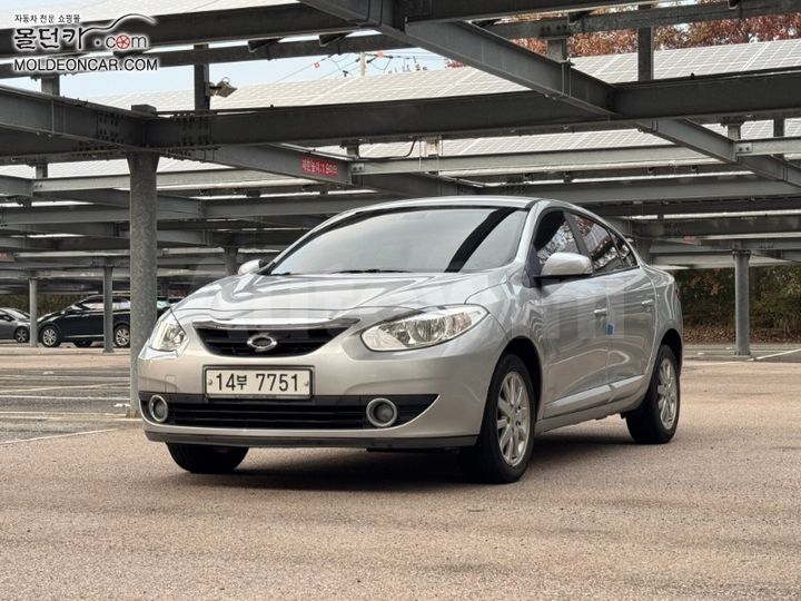 Renault SM3 2010 — 2