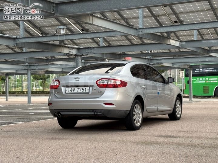 Renault SM3 2010 — 4