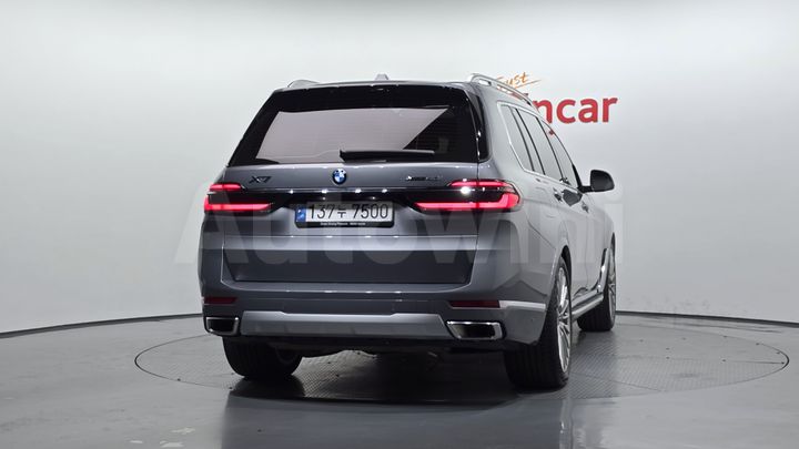 BMW X7 2023 — 4