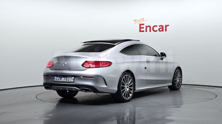 Mercedes-Benz C Class 2016 — 2