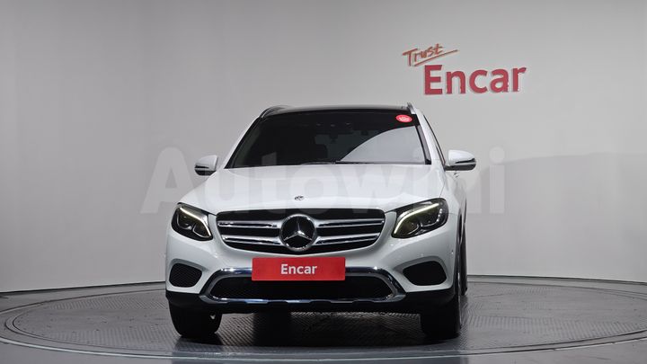 Mercedes Benz GLC Class 2018 — 3