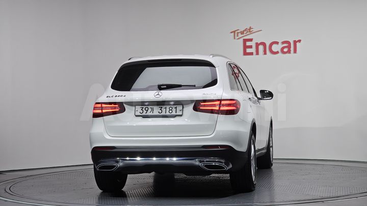 Mercedes Benz GLC Class 2018 — 4