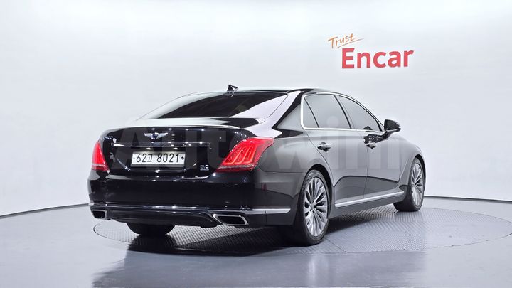 Genesis EQ900 2018 — 2