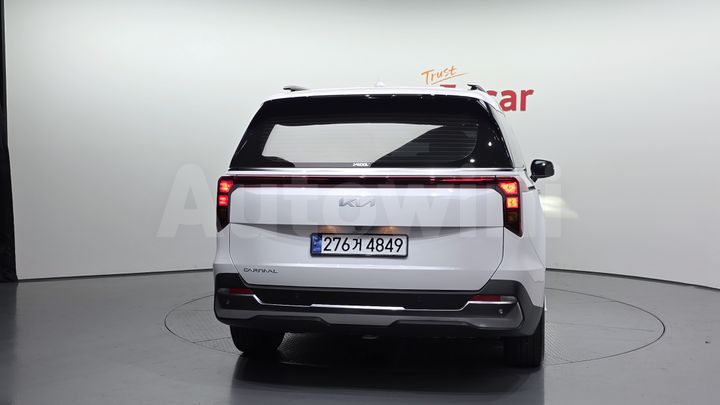 Kia Carnival 2025 — 4
