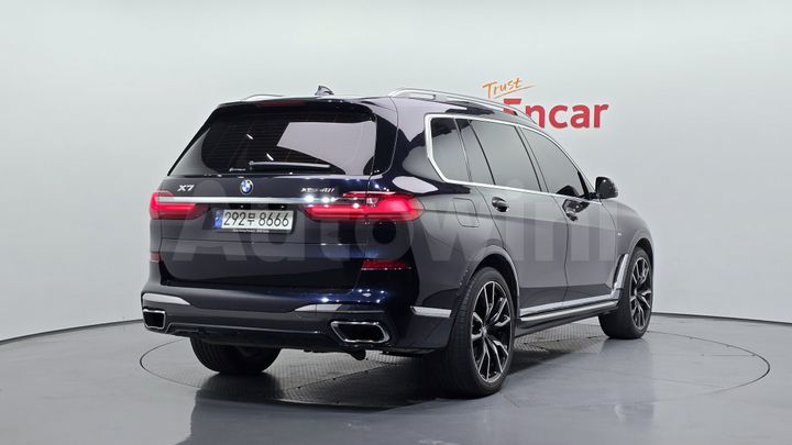 BMW X7 2021 — 2