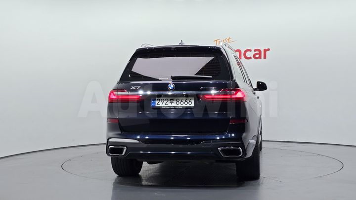 BMW X7 2021 — 4