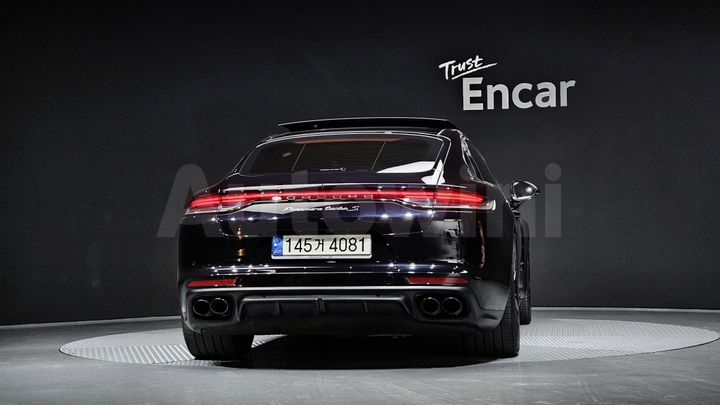 Porsche Panamera 2021 — 4