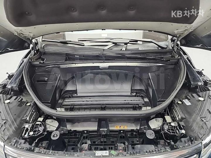 Mercedes Benz EQS