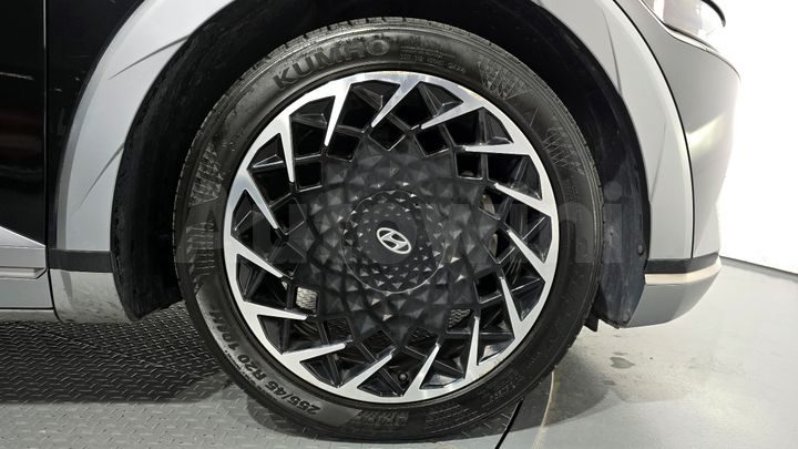 Hyundai Ioniq5 2022 — 5