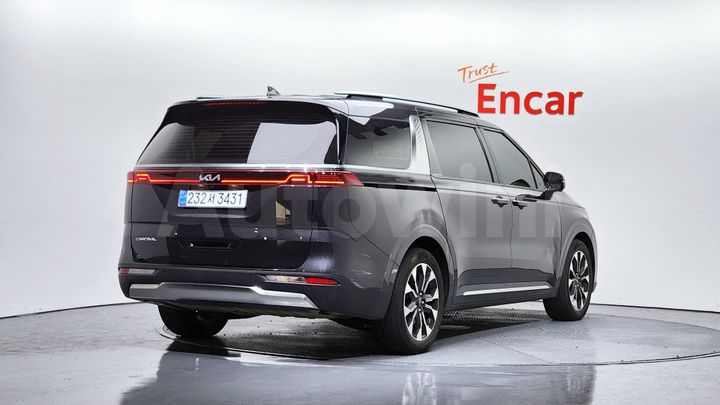 Kia Carnival 2023 — 2