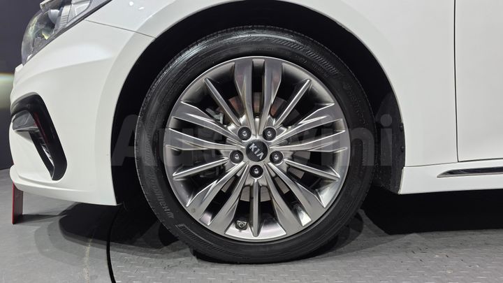 Kia K5 2019 — 5